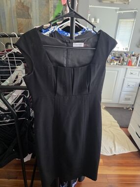 Calvin Klein Black Cap-Sleeve Sheath Dress